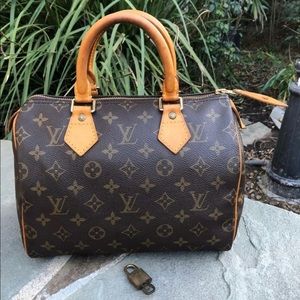 Louis Vuitton Speedy 25